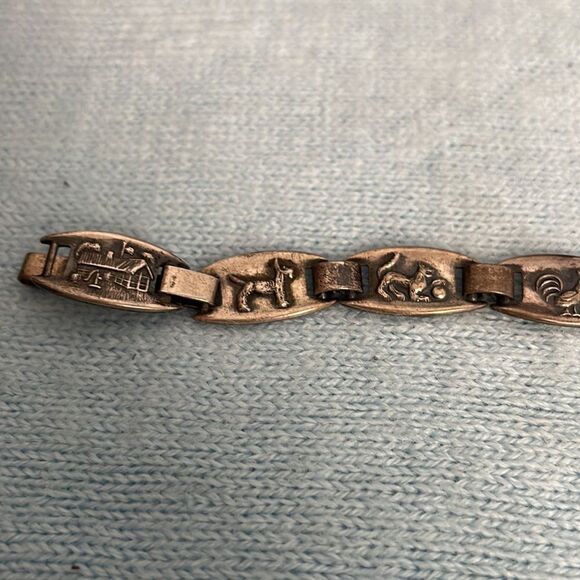 Vintage Sterling Animal Detail Bracelet - Picture 2 of 4